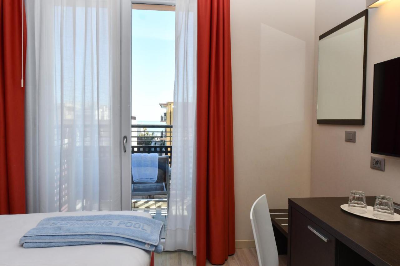 Hotel Vienna Lido di Jesolo Exterior foto